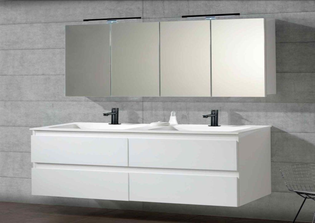 Salle de bain moderne avec douche élégante