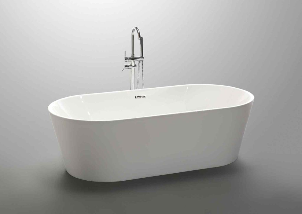 Baignoire autoportante blanche élégante